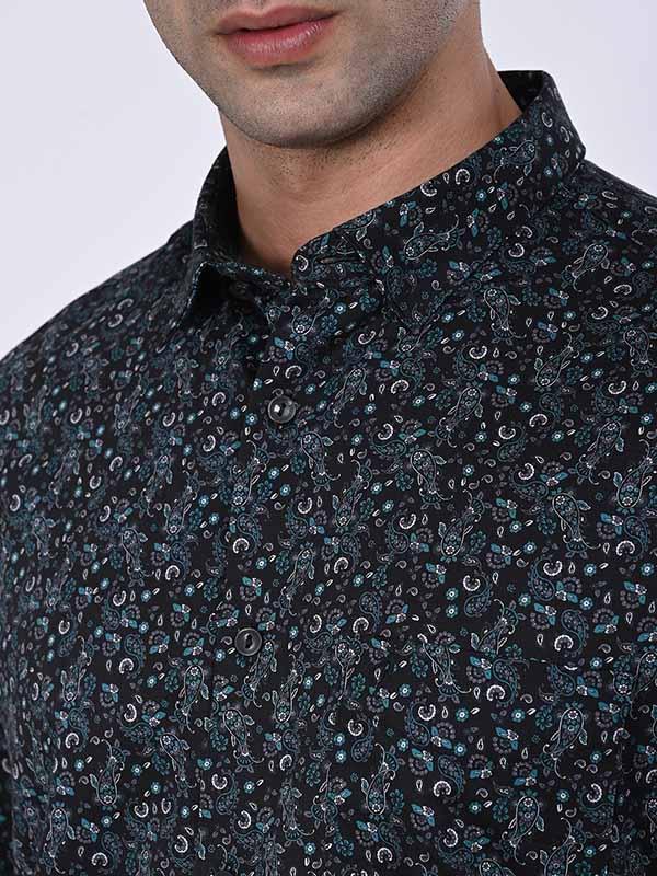 Men's Printed Half Sleeves Cotton Stretch Shirt