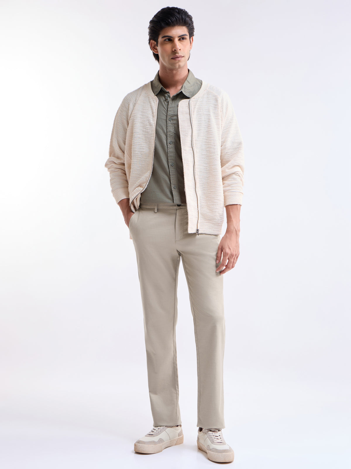 Solid Regular Fit Trousers - Lt Khaki t4option_1